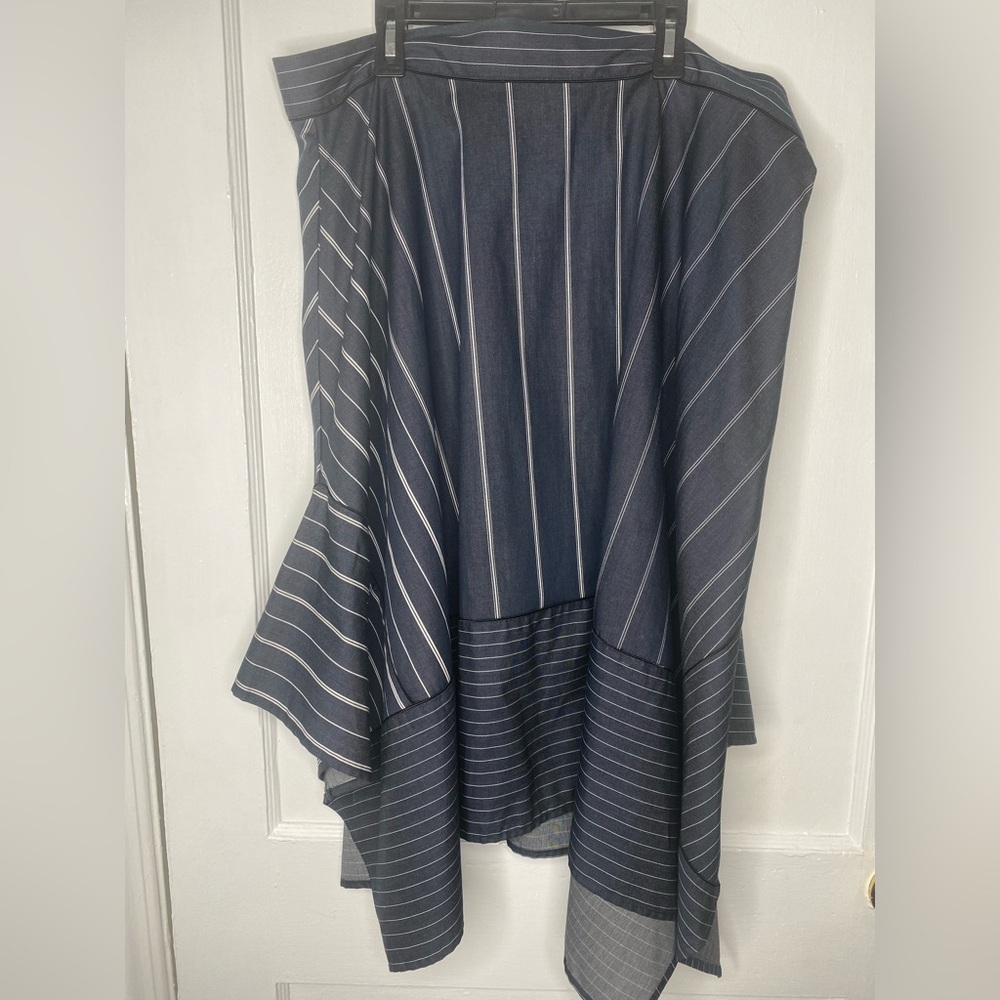 Donna Karan NWT Navy Striped Flowy Skirt
